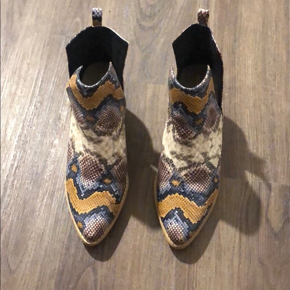 Booties! - Picture 1 of 3